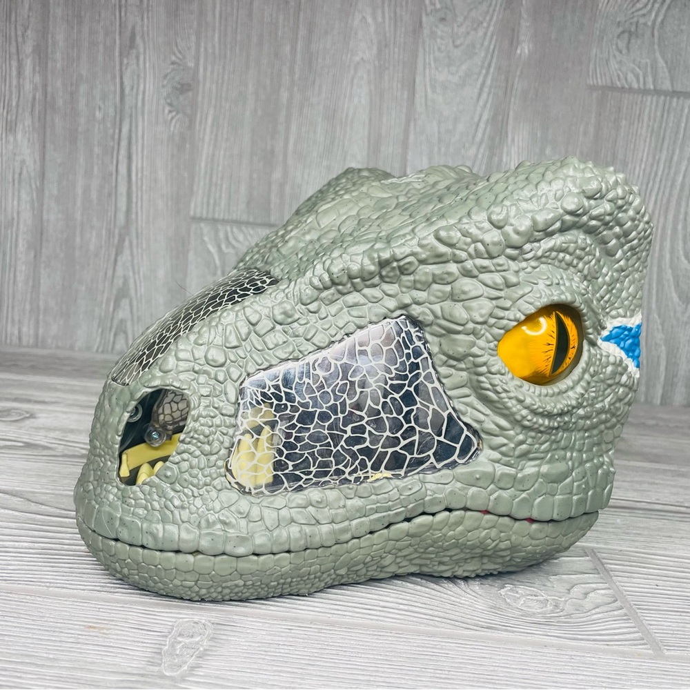Mattel Jurassic World Dinosaur Mask BLUE Velociraptor Electronic Sound Works